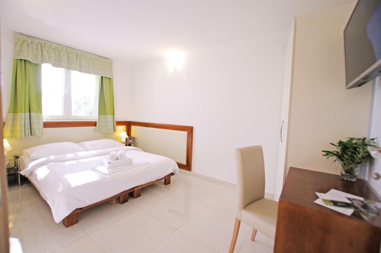 Apartman Murter Center 4+1 Id 720 Apartman Kültér fotó
